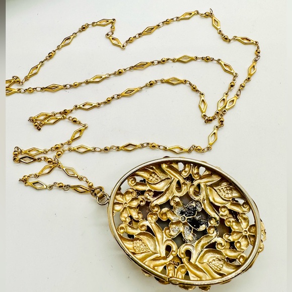 Vintage Stone Ornate Pendant Necklace - Picture 6 of 17